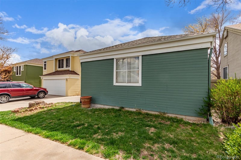 2675 S Deframe Cir, Lakewood, CO 80228