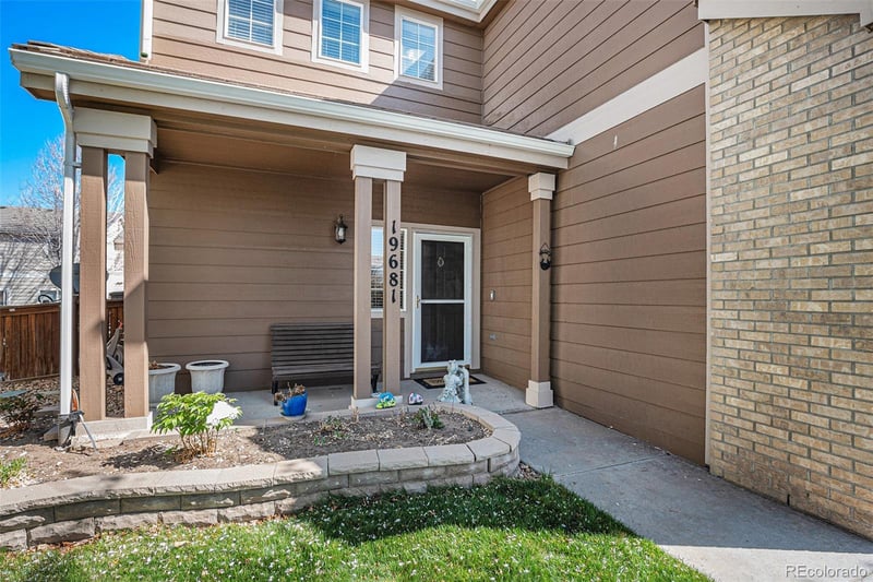 19681 59th Pl, Aurora, CO 80019