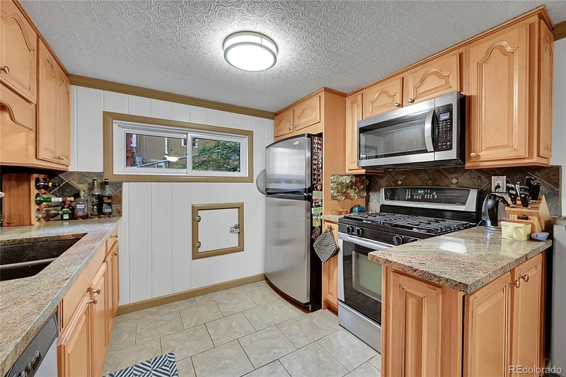 26378 S End Rd, Kittredge, CO 80457