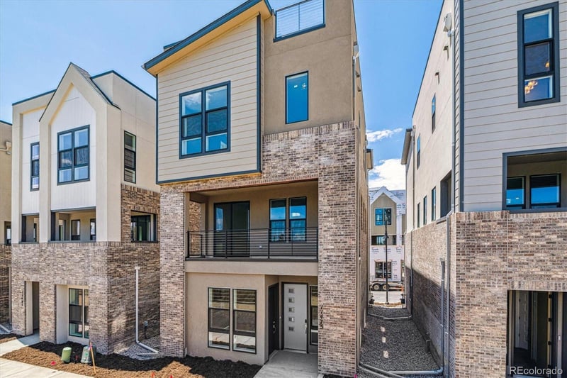 11475 Briarwood Cir, Centennial, CO 80112