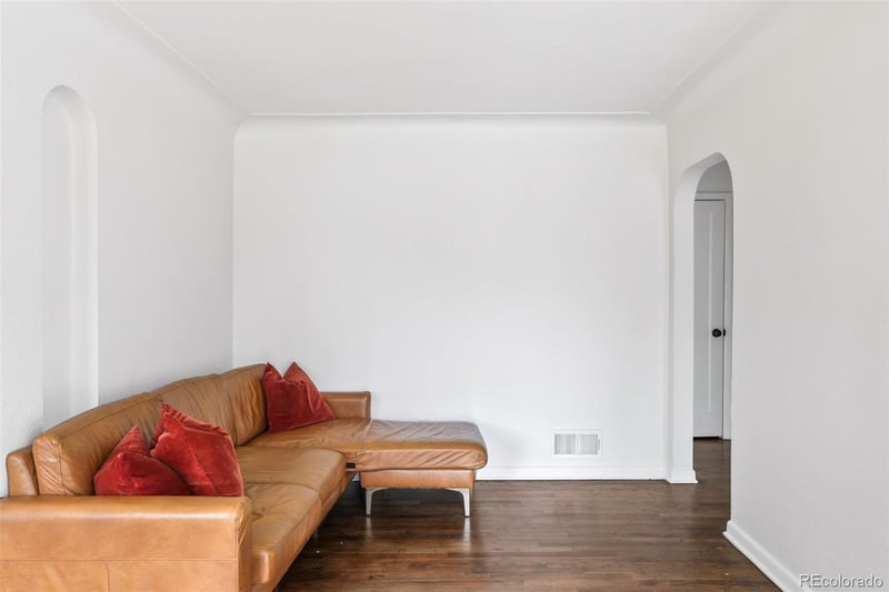 1213 Jamaica St, Aurora, CO 80010