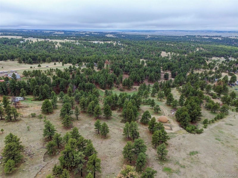 24249 Agate Trl, Deer Trail, CO 80105