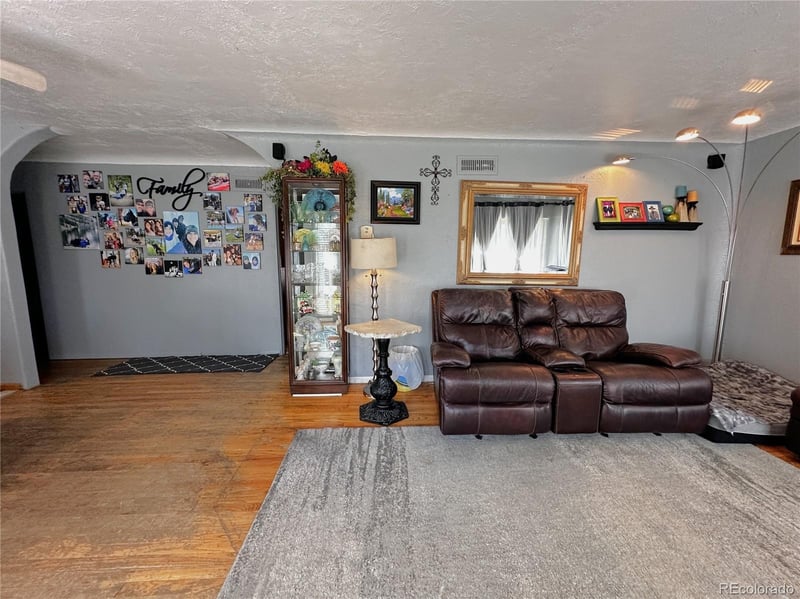 329 6th St, Hugo, CO 80821