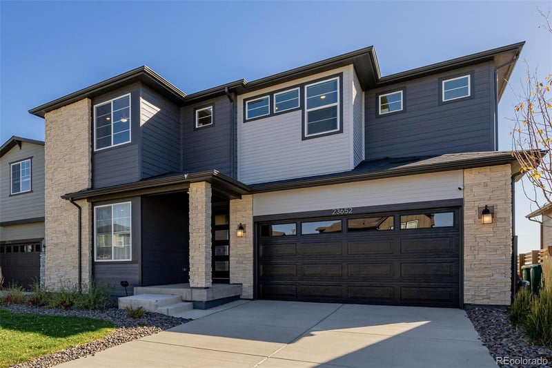 23652 40th Ave, Aurora, CO 80019