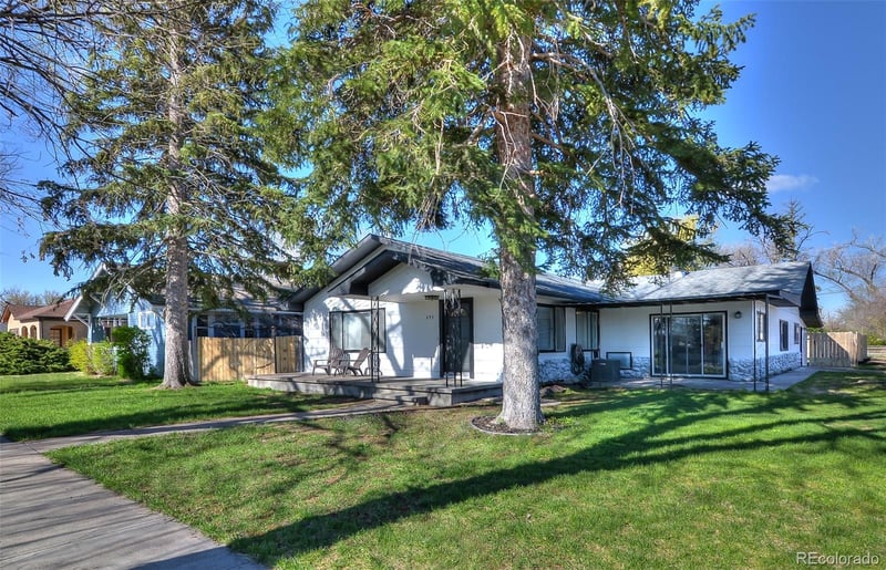 693 E Ave, Limon, CO 80828