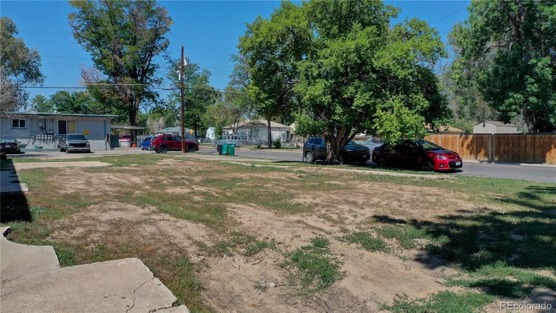 1695 Alton St, Aurora, CO 80010