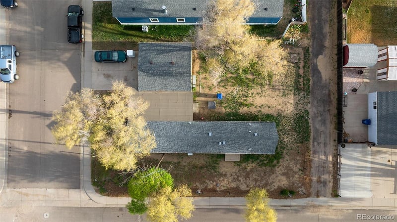 101 Larch Dr, Log Lane Village, CO 80705