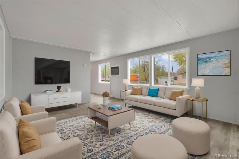 101 Larch Dr, Log Lane Village, CO 80705