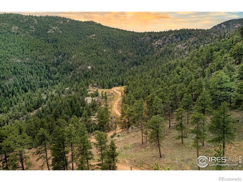 12724 N Saint Vrain Dr, Lyons, CO 80540