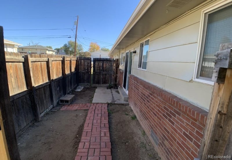 6600 Knox Ct, Denver, CO 80221