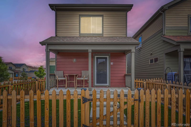 1199 Hummingbird Cir, Longmont, CO 80501