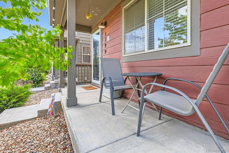 1199 Hummingbird Cir, Longmont, CO 80501