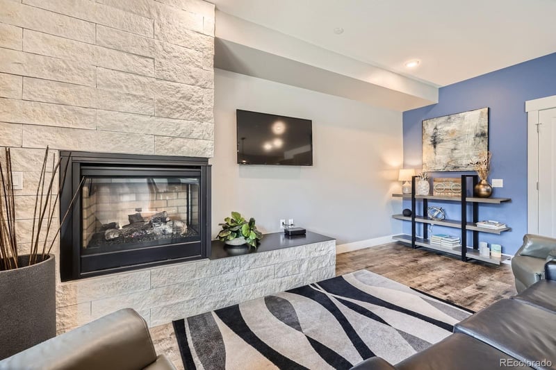 930 Blue River Pw #812, Silverthorne, CO 80498