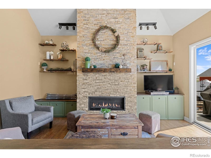 111 Hunters Cove Rd, Mead, CO 80542