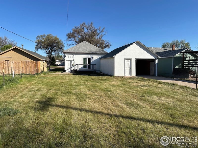 109 E 5th St, Julesburg, CO 80737