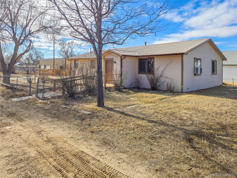 722 6th St, Hugo, CO 80821