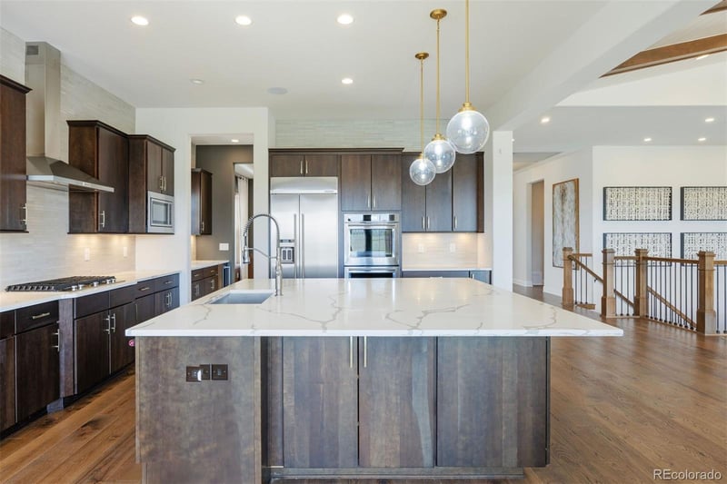 27381 E Lakeview Dr, Aurora, CO 80016
