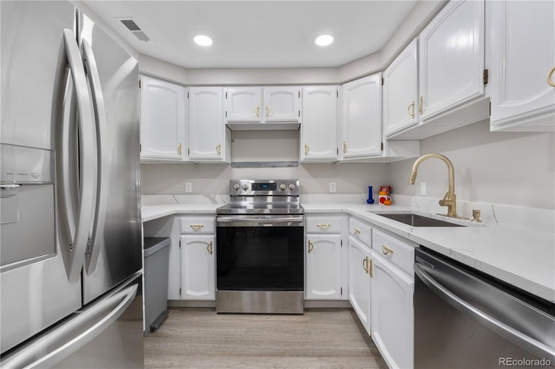 701 Harlan St #E53, Lakewood, CO 80214