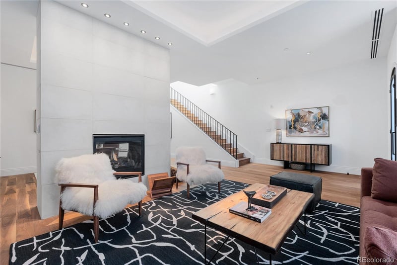 105 Fillmore St #209, Denver, CO 80206