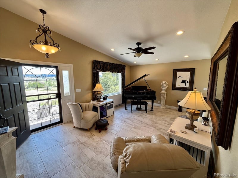 1063 Clarke Ct, Castle Rock, CO 80109