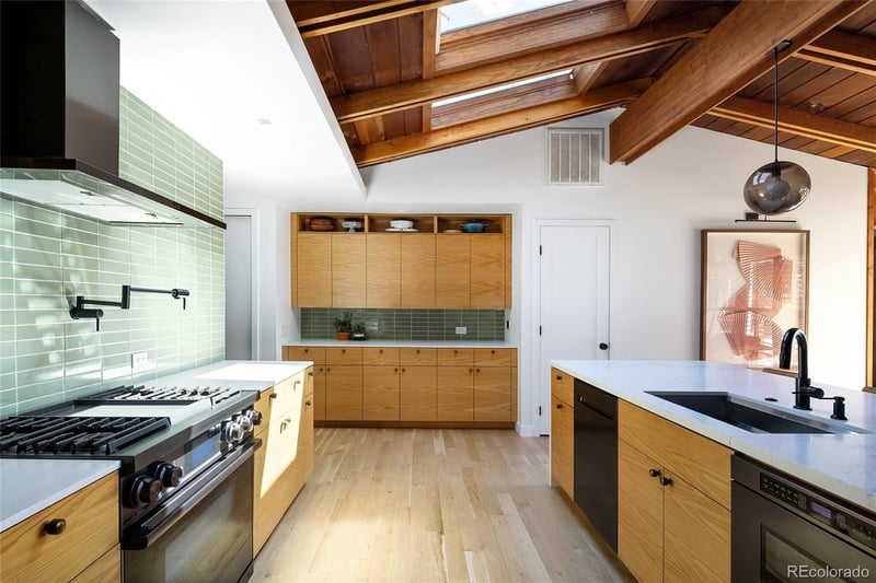 2060 Hoyt St, Lakewood, CO 80215