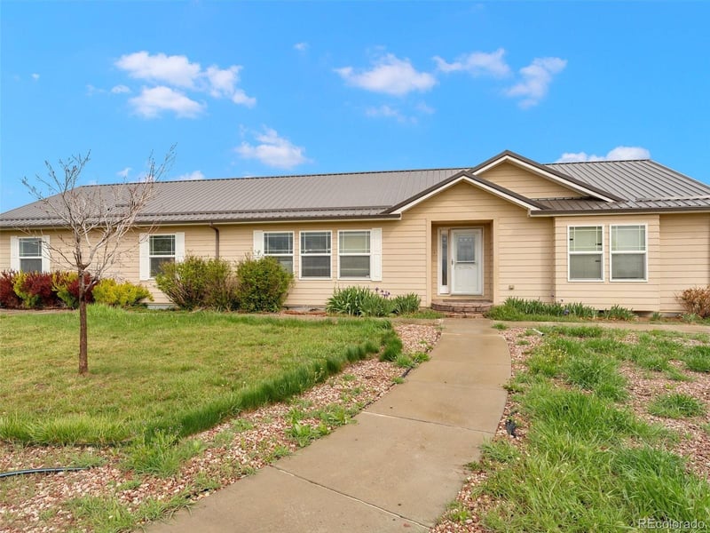 47855 E 88th Ave, Bennett, CO 80102