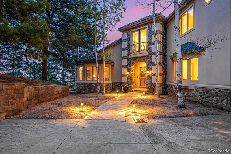 22554 Treetop Ln, Golden, CO 80401