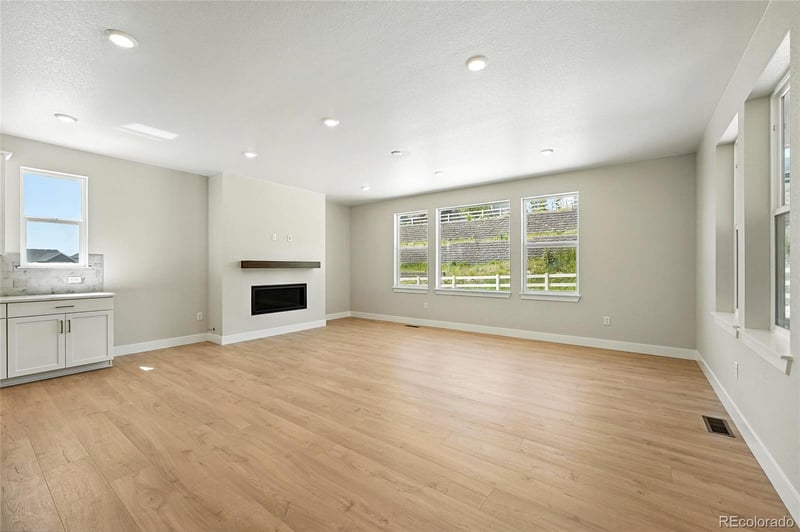 1672 Fox Trotter Point, Castle Rock, CO 80104