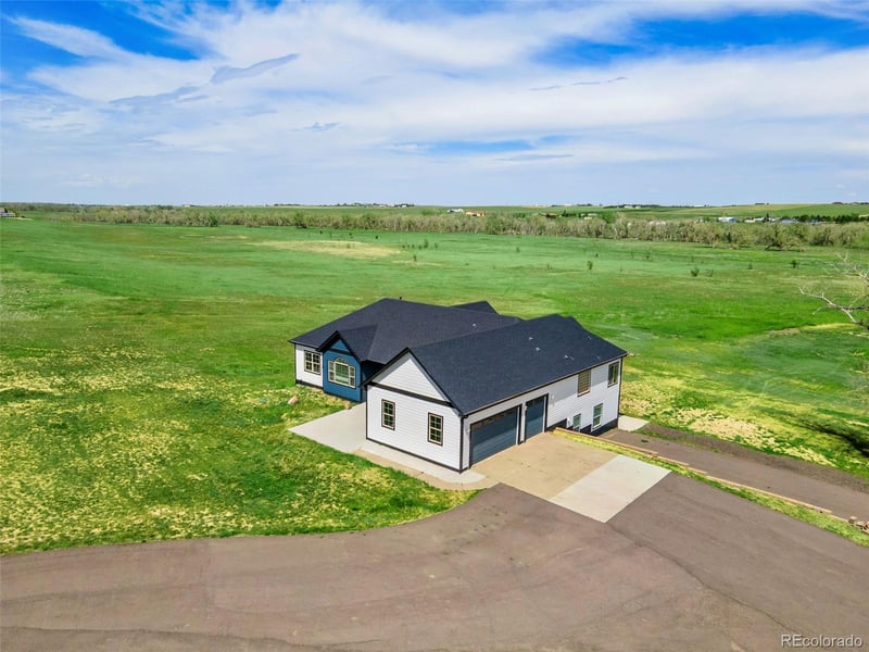 2400 Ventress Ct, Bennett, CO 80102