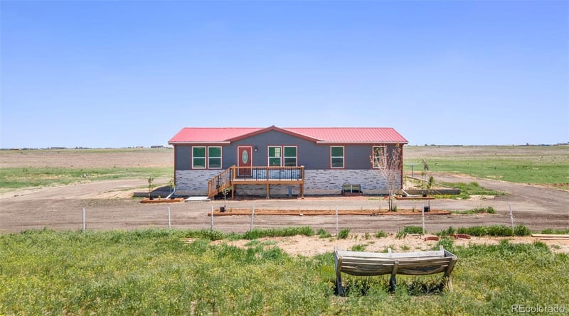 41575 E 88th Ave, Bennett, CO 80102