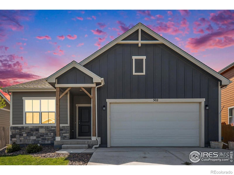 502 Pronghorn Ct, Wiggins, CO 80654