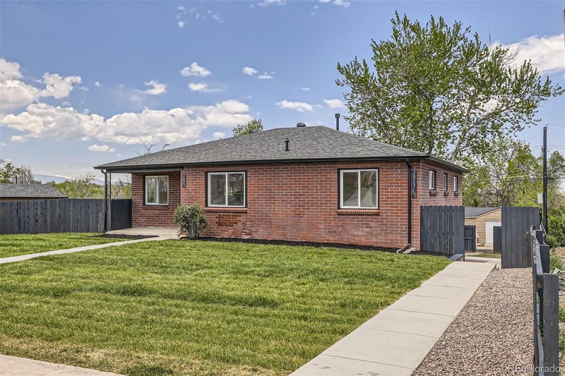2823 W Archer Pl, Denver, CO 80219