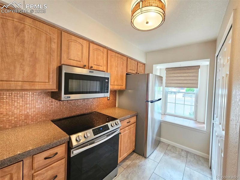 2186 Giltshire Dr, Colorado Springs, CO 80905