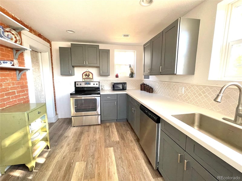 319 E Evans Ave, Pueblo, CO 81004