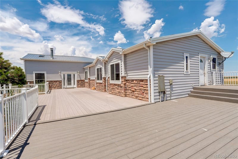 2406 Horrogate Rd, Byers, CO 80103