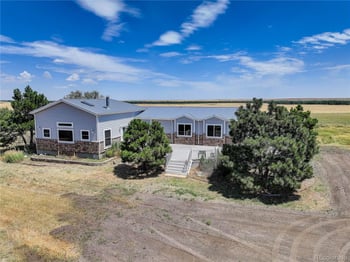 2406 Horrogate Rd, Byers, CO 80103