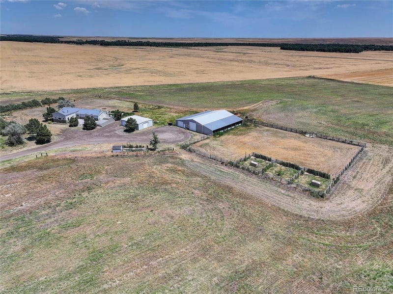 2406 Horrogate Rd, Byers, CO 80103