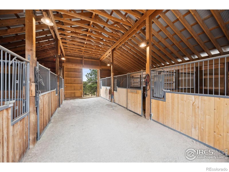 250 El Arbol Dr, Bellvue, CO 80512
