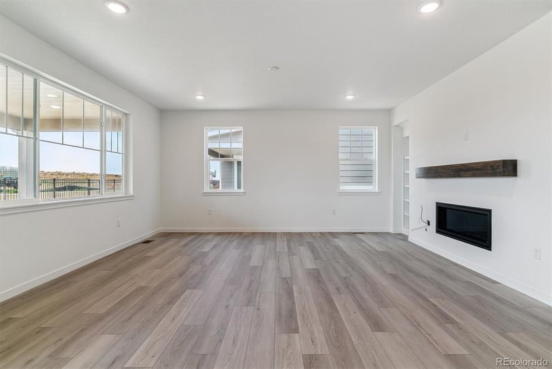 25254 Warren Pl, Aurora, CO 80018