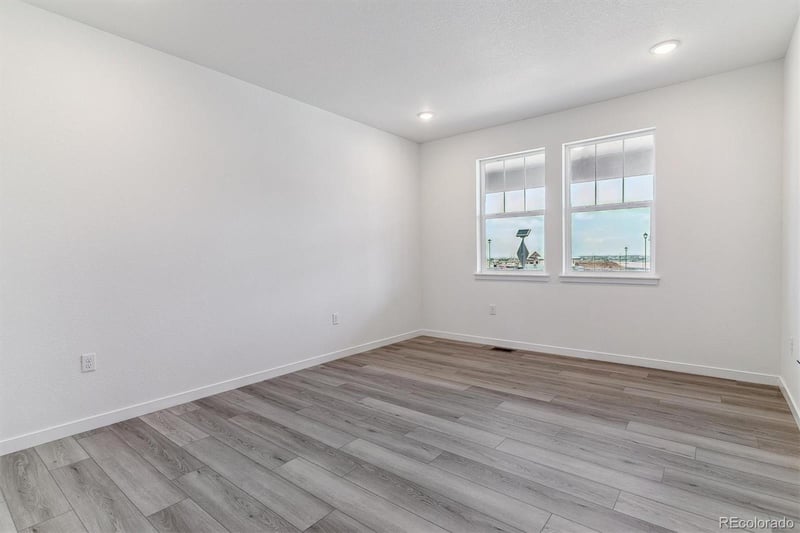 25254 Warren Pl, Aurora, CO 80018