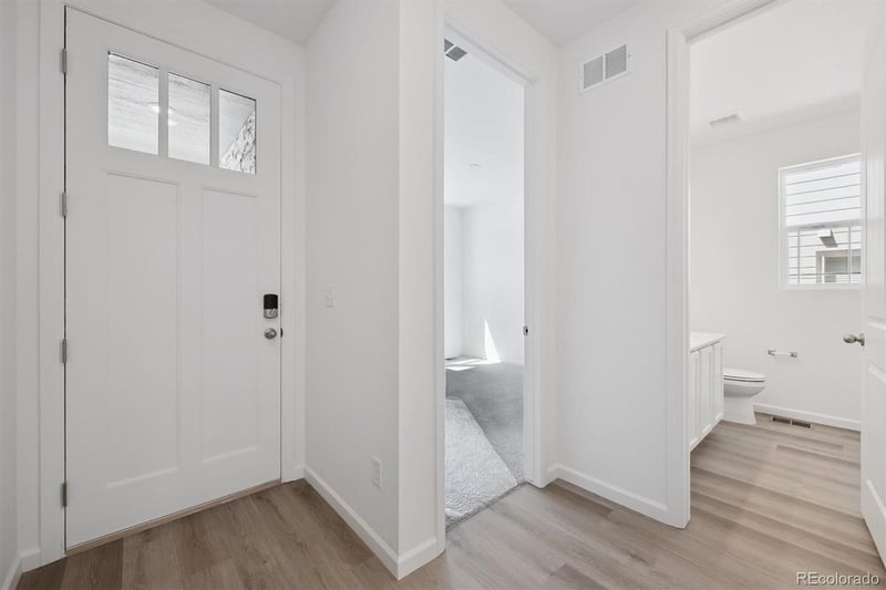 6606 Nepal St, Aurora, CO 80019