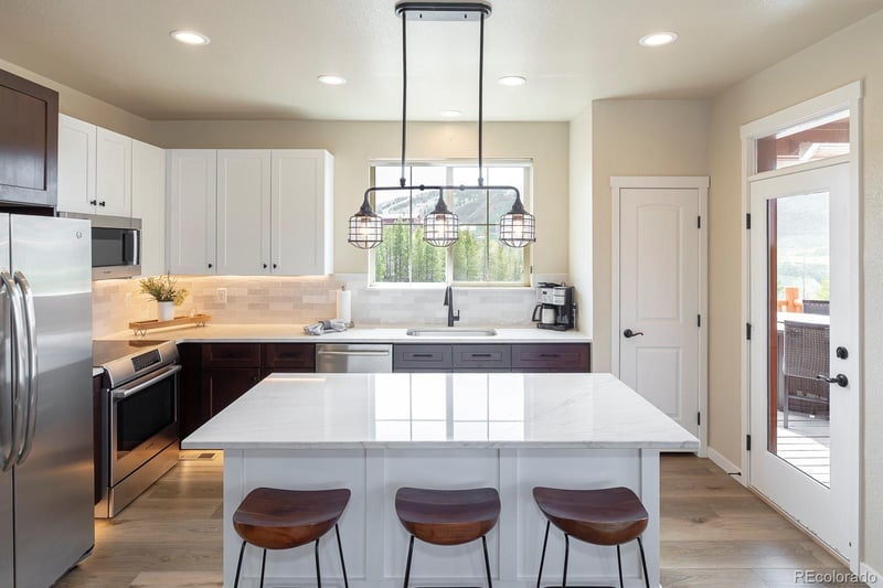 327 Summit Lift Ct, Granby, CO 80446