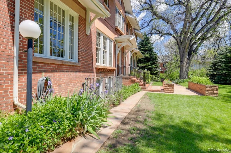 725 N Corona St, Denver, CO 80218