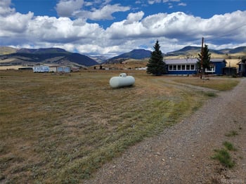 507 Ridge Dr, Creede, CO 81130