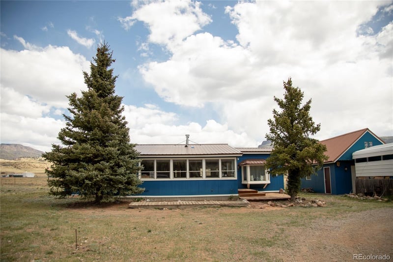 507 Ridge Dr, Creede, CO 81130