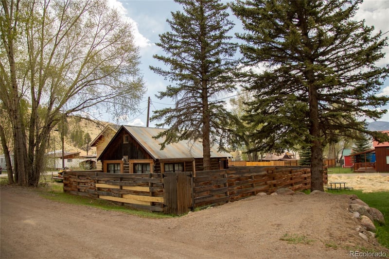 103 10 1/2 St, Creede, CO 81130