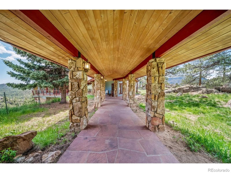 1692 Kiowa Rd, Lyons, CO 80540