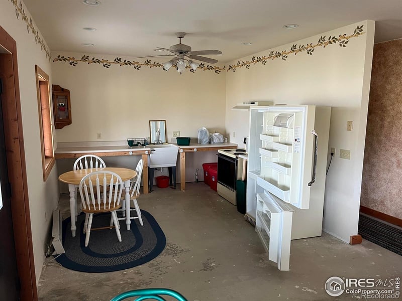 821 Woodlot Ln, Bellvue, CO 80512