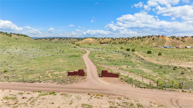 507 Van Egmond Dr, Penrose, CO 81240