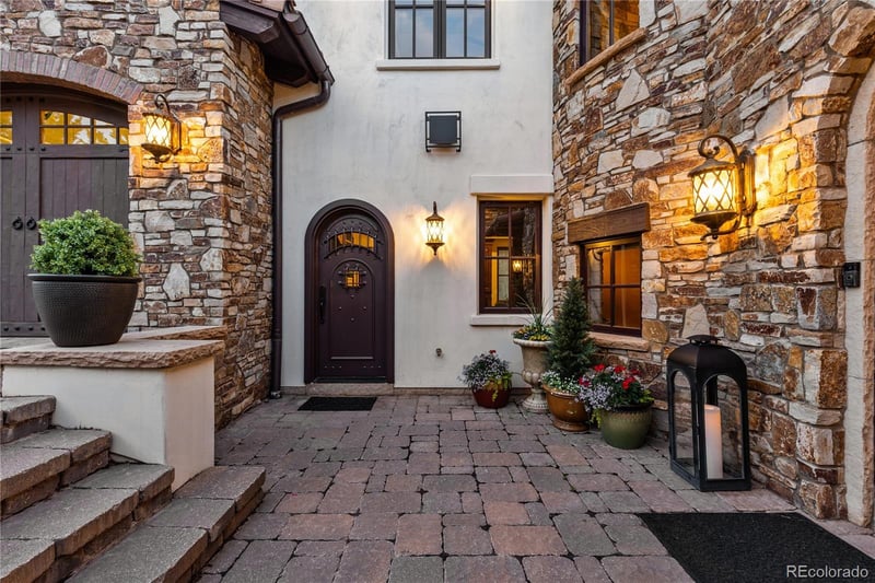 7208 Raphael Ln, Littleton, CO 80125